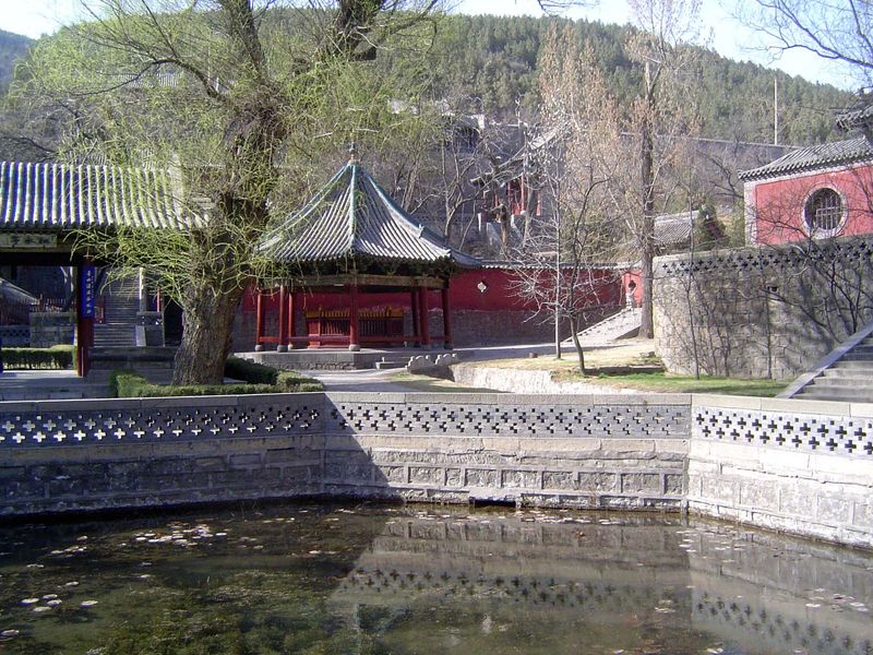 The kiosk in the distance stands over the Perfect Benefit Spring, whose water flows into the Octagonal Pool in the foreground. On the right 