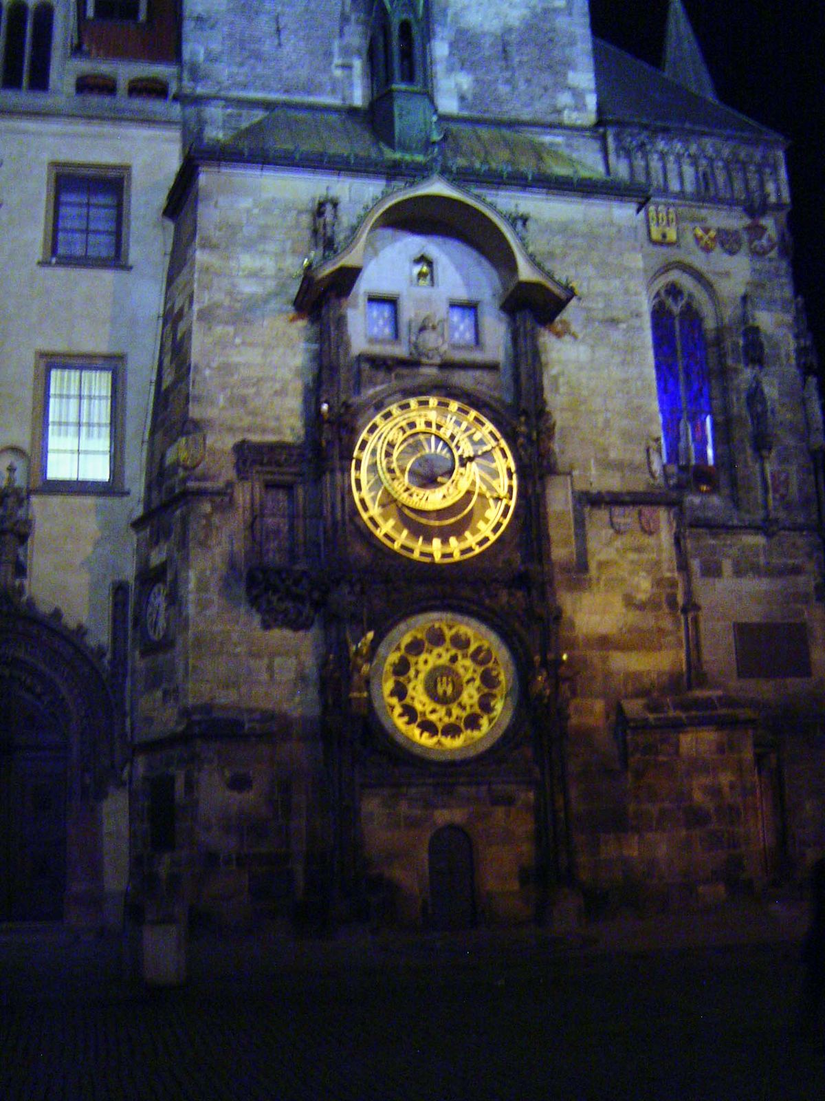 On the side of the old city hall there is a 15th century astronomical clock, showing the time, date, and more.