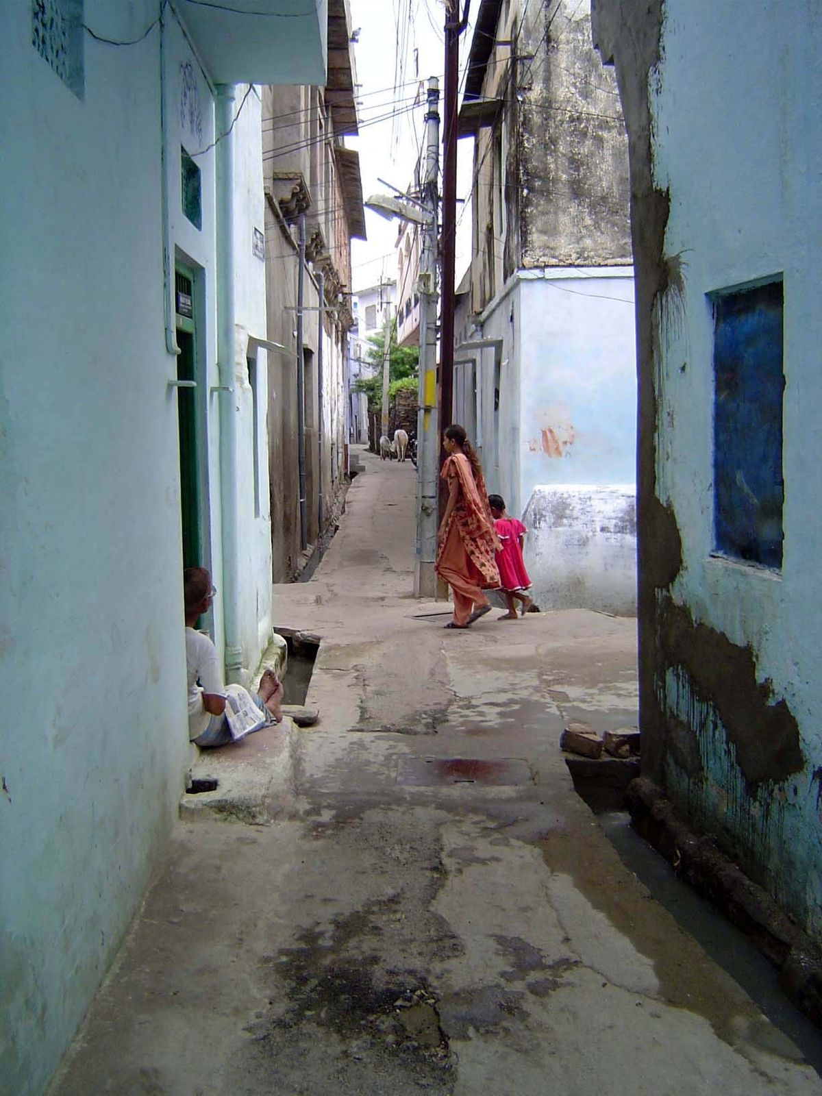 Back from the water, the city is full of narrow lanes.