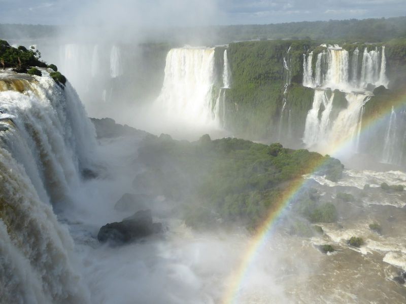 That's the same bit on the left, but you can see the horseshoe-shaped fall beyond. That would be Argentina on the far side.