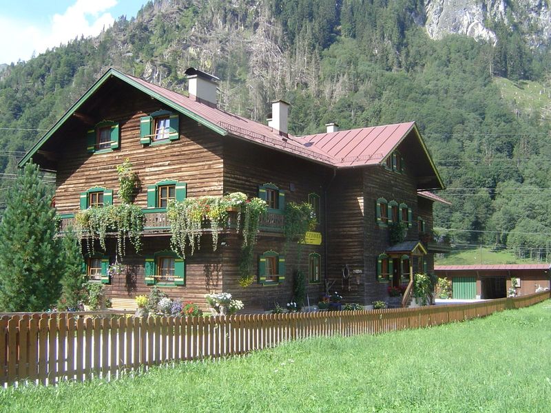 A massive valley-floor home and B\&B.