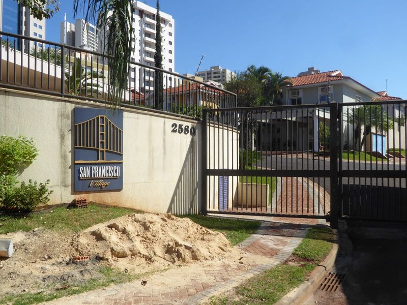 Ribeirão Preto advertises itself as Brazil's California, and this developer picked up the idea and ran with it.