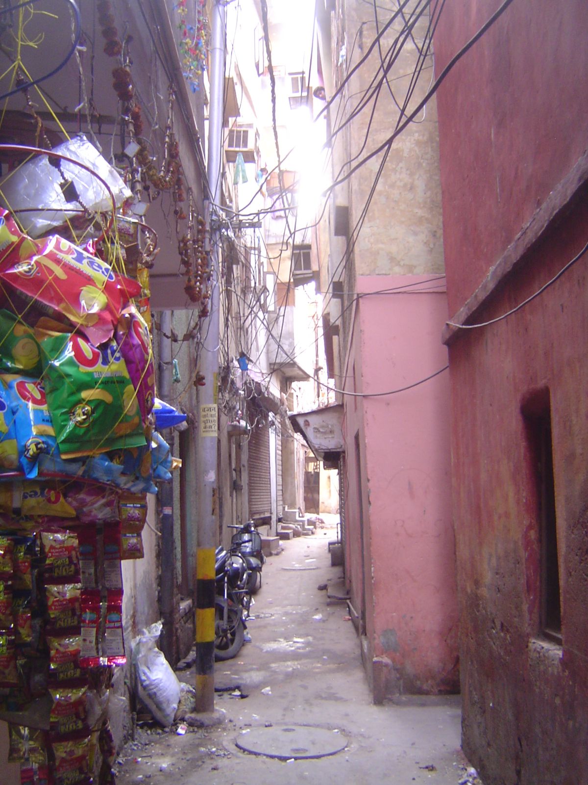 Narrower and narrower, and finally no traffic.