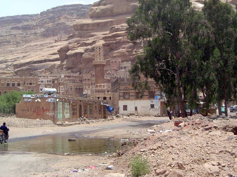 There's a village at the mouth of the valley, perhaps five miles downstream from the last picture. The village is also called Wadi Dhahr.