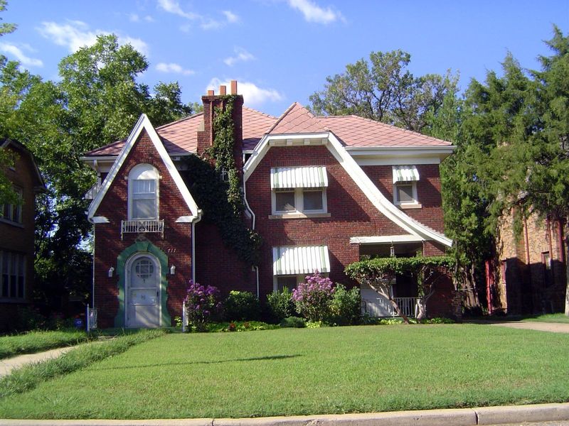 Another raking gable, also from 1928: 717 NE 20th.