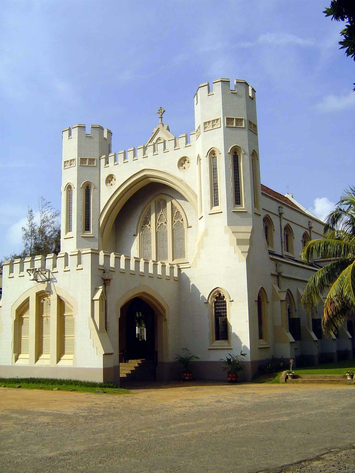 A more churchly edifice: St. Andrew's Church, built 1907.