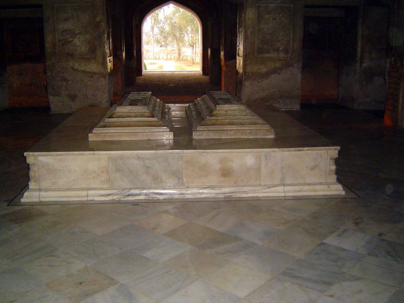 The cenotaph. The real tomb is down below. The companion is her daughter, Ladli Begum.
