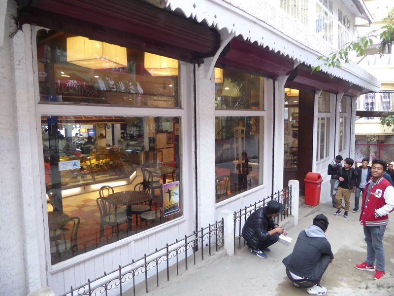 Glenary's bakery and cafe.
