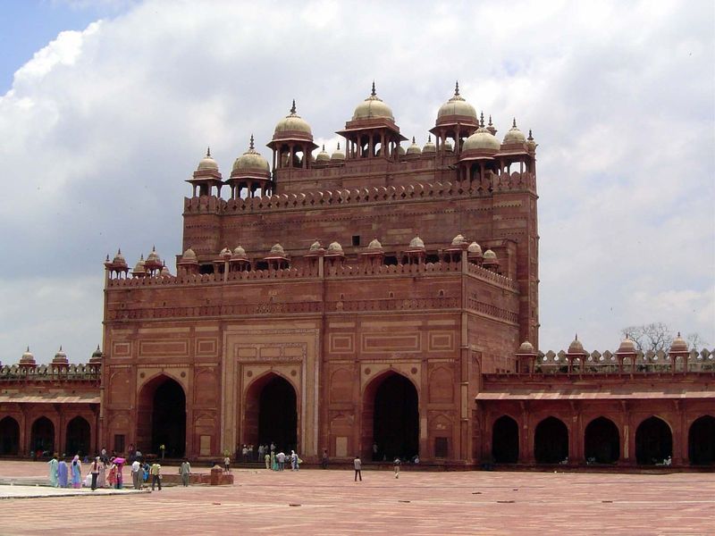 The same Buland Gateway from the inside. It must rank as one of the world's great false fronts.