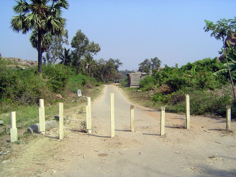 The approach road to the bridge.