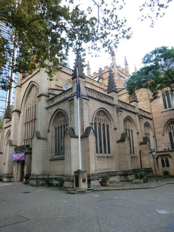 St. Andrews, consecrated in 1868, is the cathedral church of the local Anglican diocese. Joan Kerr calls it the "perfect example of the colo