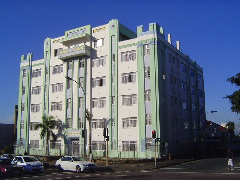 Berea Court is one of two prominent Deco apartment blocks here. It's from 1935 and was perhaps the first tall building outside the center. U