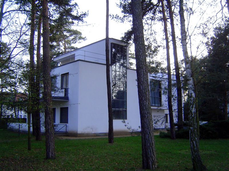 Next door is the house occupied by Wassily Kandinsky, who taught design. Later, the house was occupied by Paul Klee, who taught bookbinding,