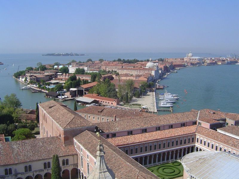 Behind the attached monastery, the narrow Canale San Giorgio separates the island from the island of Giudecca—actually eight linked islands.