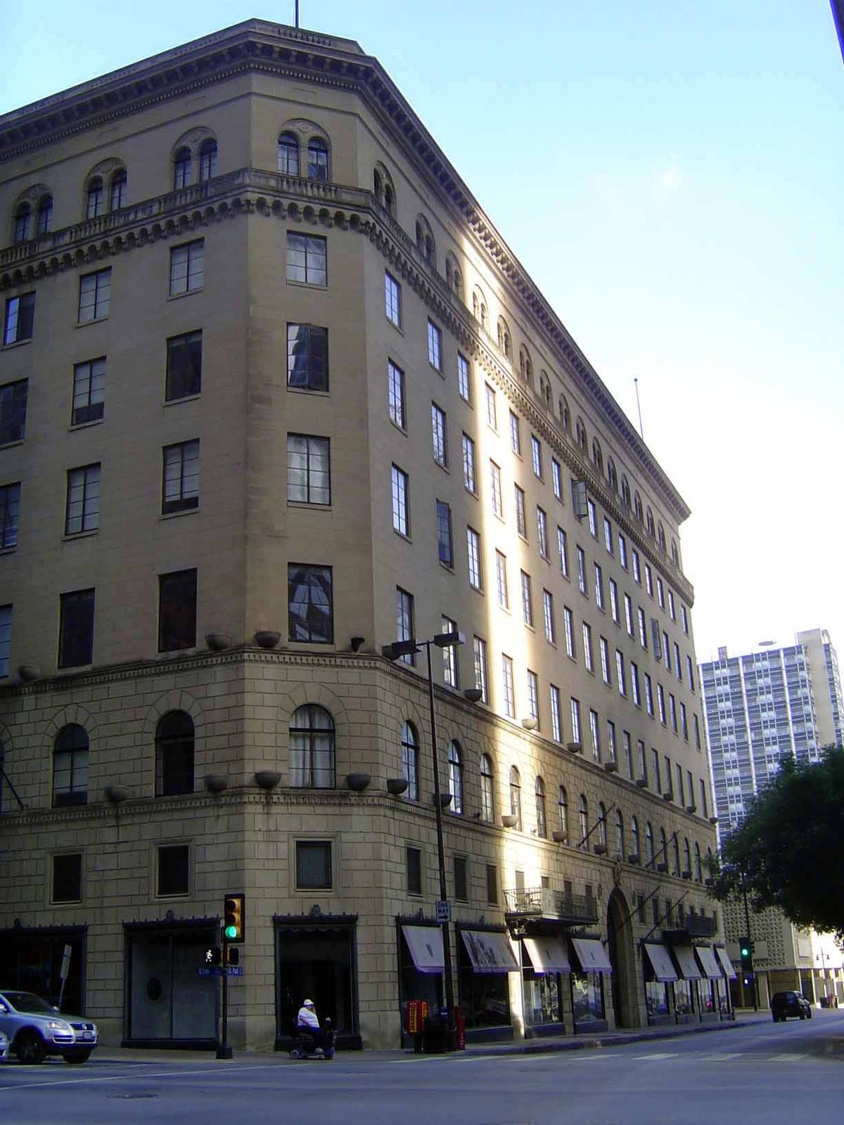 A five-minute walk to the east, this is the former Titche-Goettinger department store. Now apartments, it opened in 1929. Anachronistically,