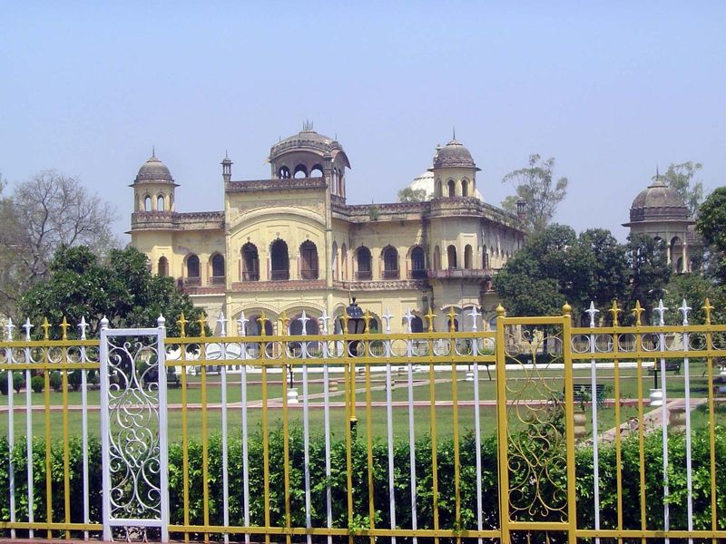 On the other side of the Kaiserbagh is this tomb, originally part of a larger structure that has since lost its flanking wings.