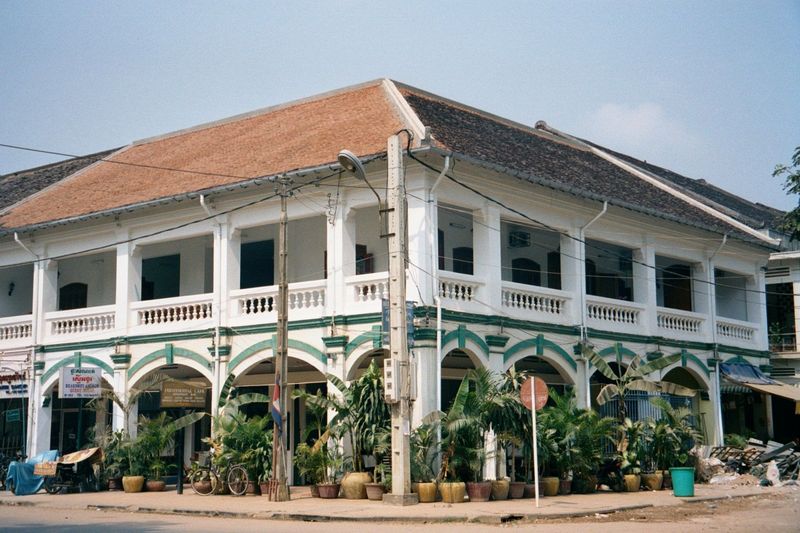 A half-dozen blocks were built during the colonial period.