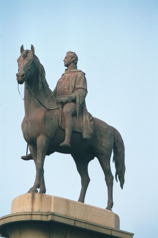 Outside the fort, and on an island in the murky Cooum River, there's a statue of one of the real giants of imperial administration. Thomas M