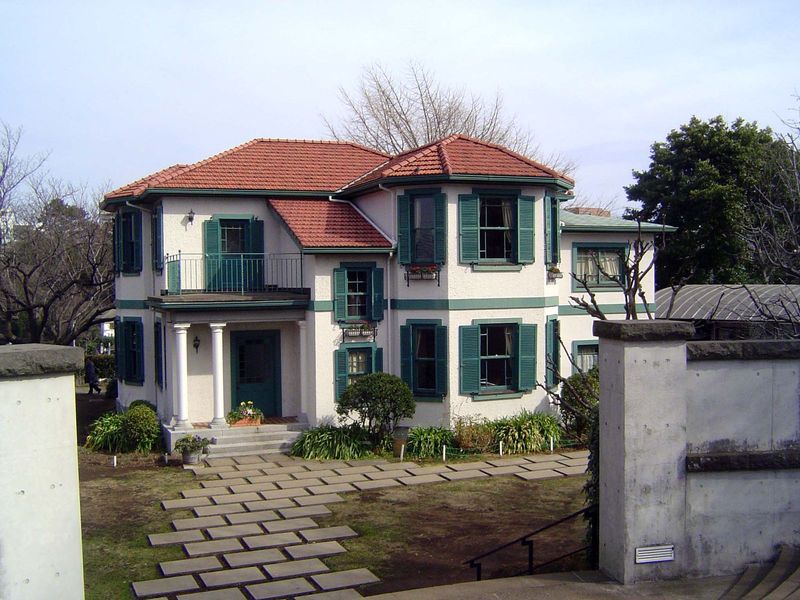 A house next door at Bluff No. 18 is now a museum.