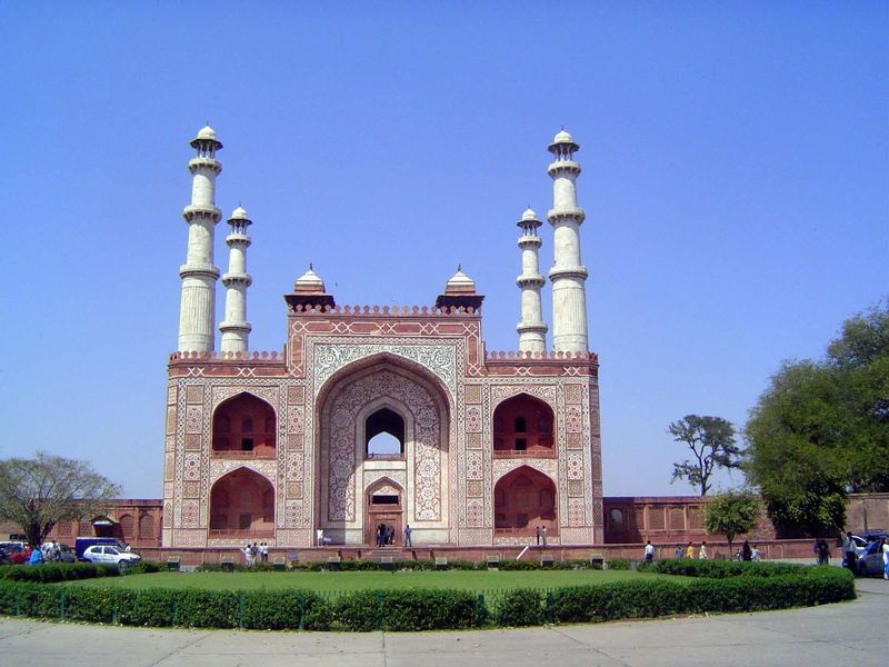 Akbar, who ruled from 1556 to 1605 the longest reign of any of the Moghuls, although Aurangzeb came close, is buried at Sikandra, on the out