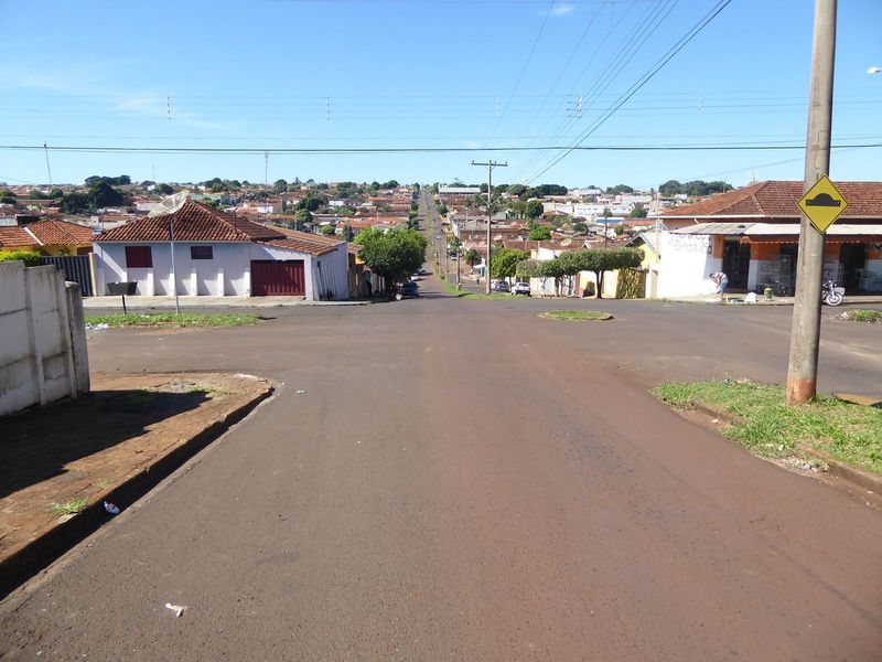 Lots of boulevards. Today, when the town has about 40,000 people, traffic is still a non-issue.