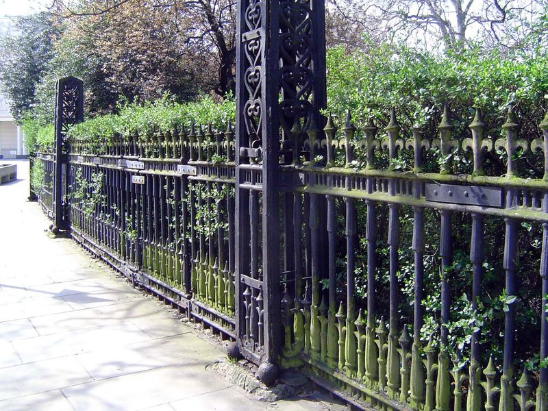 Park Crescent and Park Square, on the south side of Regent's Park, have no public access. You need a key to enter, and keys are restricted t