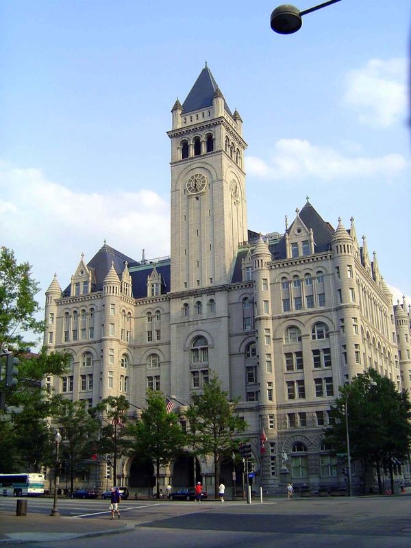 The law didn't apply to federal buildings, like this post office opened in 1899 at 12th and Pennsylvania. It's the tallest building in the c