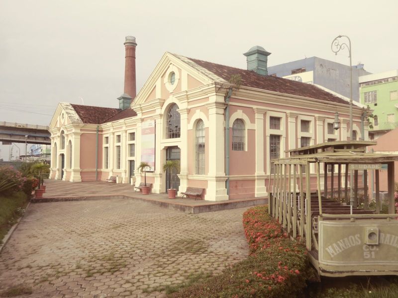 Here's the power plant that opened in 1896. It used a steam engine to generate electricity for streetcars. Abandoned for some years, it was 