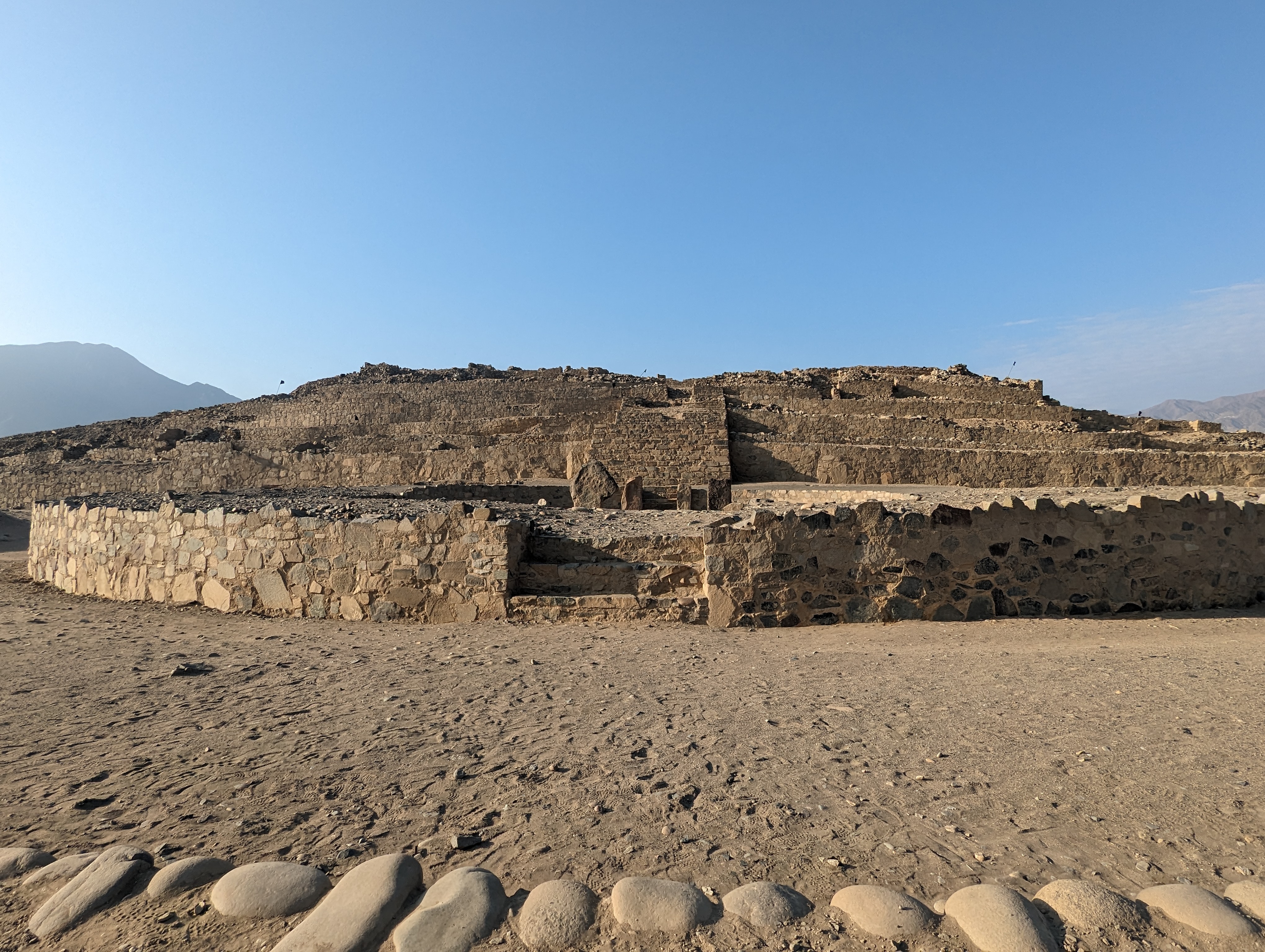 Pyramid Mayor, with this sunken circular space, presumably for assemblies.