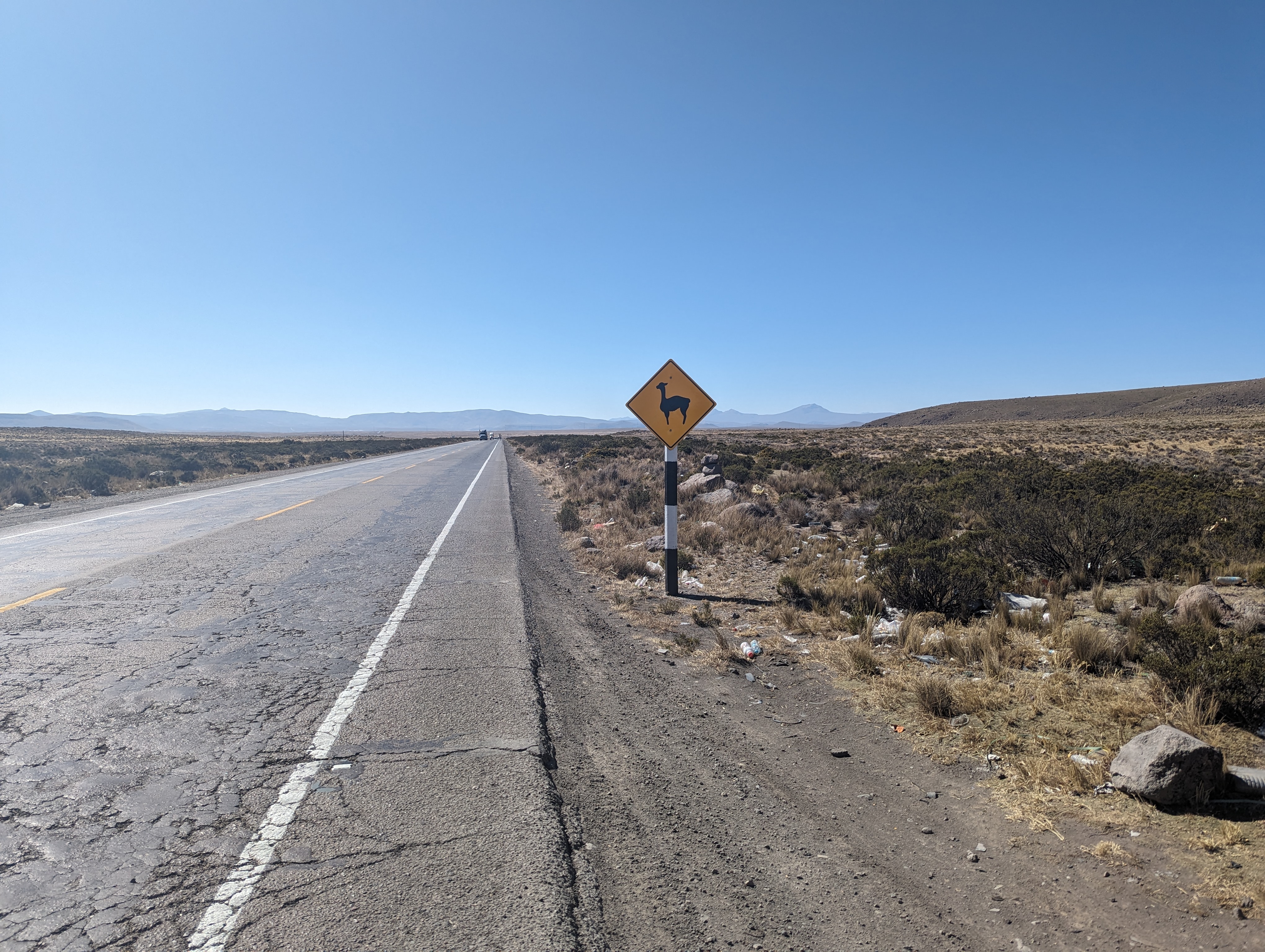 We've climbed up to about 4300 meters and are crossing the Salinas Aguada Blanca national reserve.
