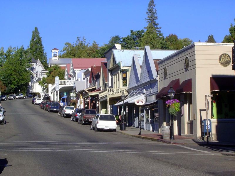 And here's South Main, from the same corner.