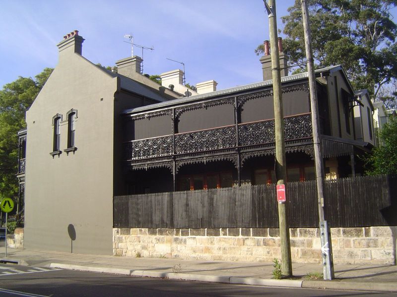We've jumped two miles to the southwest and to a late 19th century suburb, Paddington, which boomed in the years after the establishment of 