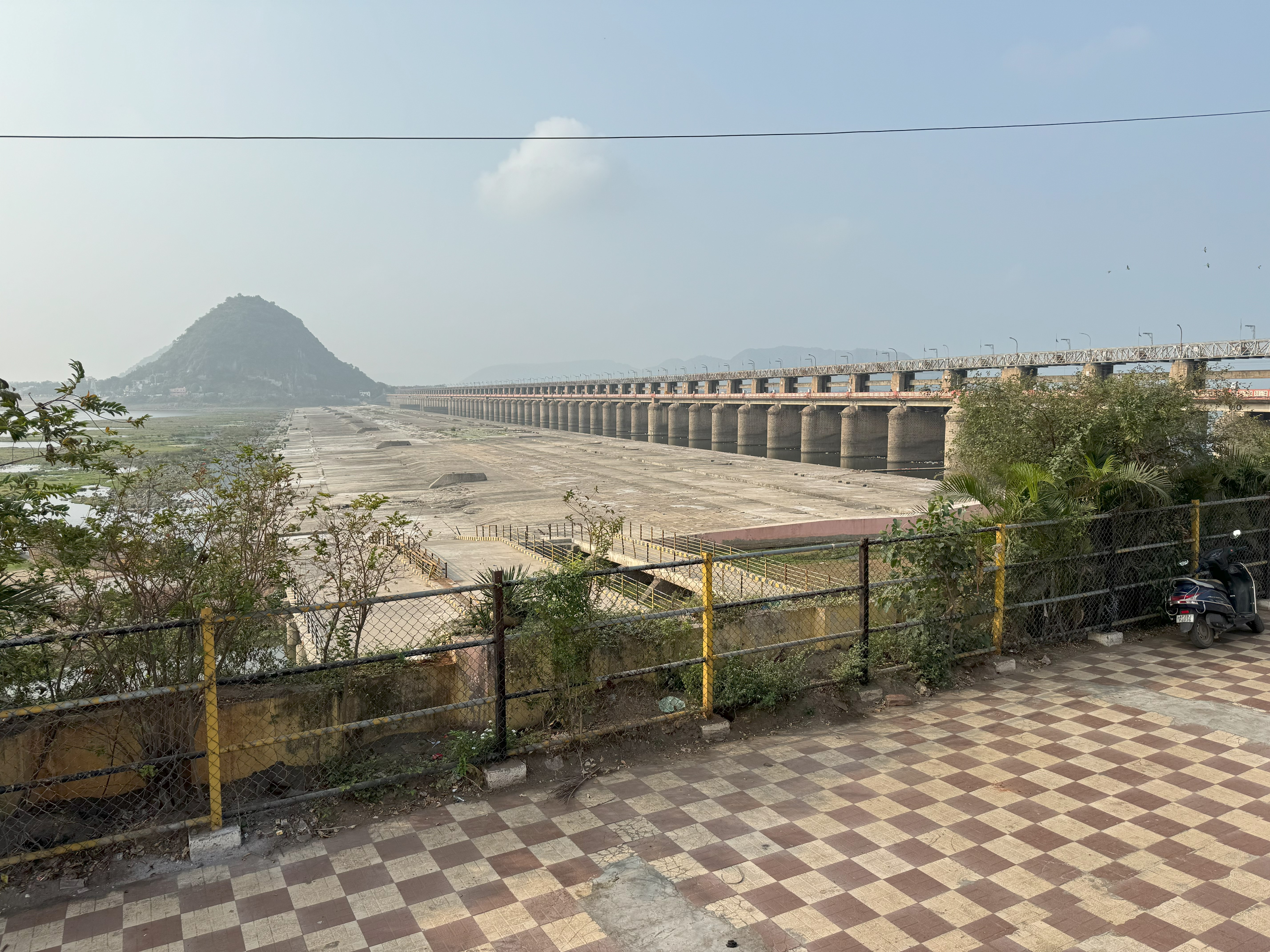 We're at the head of the Krishna River's delta and looking at the Prakasam Barrage, a modern replacement of a low dam built by the British i