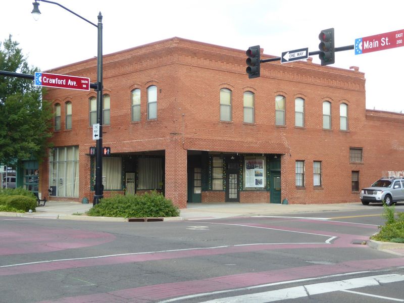 Major intersections on both Main and Lindsey got brick trim, with a curious bull's-eye, a pseudo traffic circle. Perhaps it was a nice touch