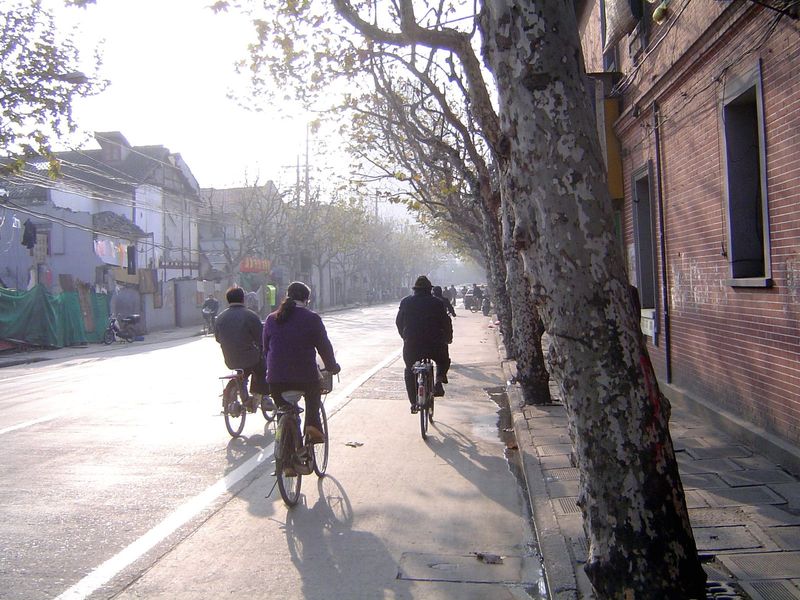 It wasn't enough to get rid of the circumferential wall: Henan Road, shown here, transects the old city north to south, while Fuxing Road cu