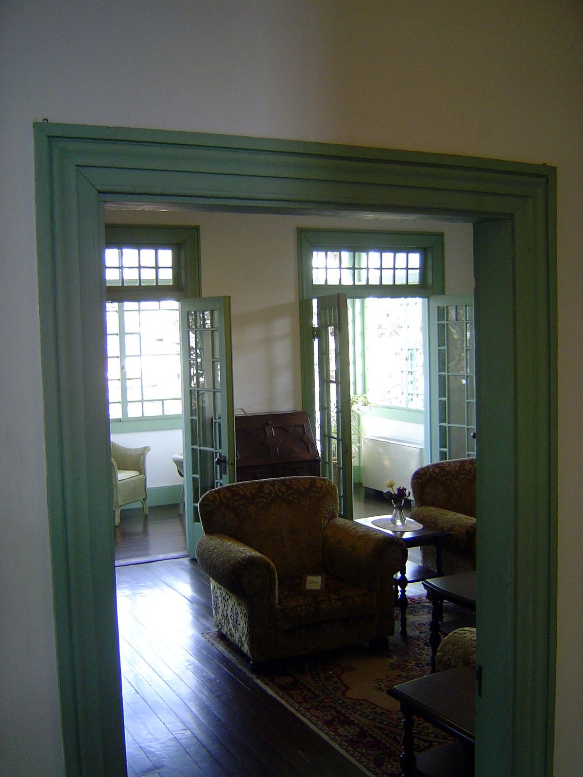 The interior isn't helped by the color scheme.