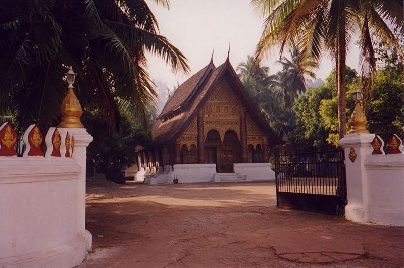 Off to the right of the gate lies a temple. From this angle, it looks timeless.