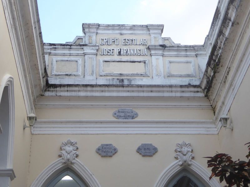 Jose Paranagua was president of Amazonas in the early 1880s and so had nothing to do with building this school. Who did? The small gray plaq