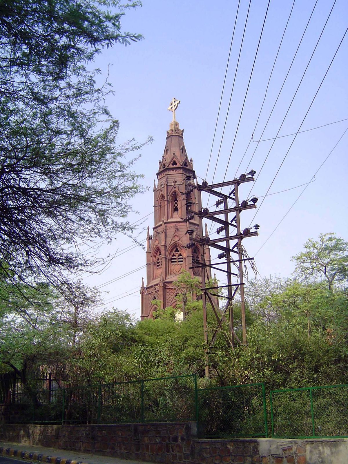 We've walked up Rani Jhansi Road from the Delhi Metro station where the last picture was taken.
