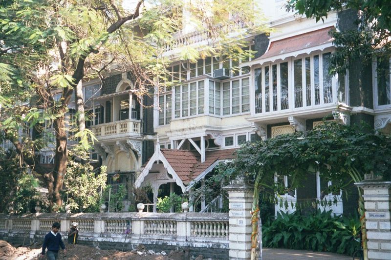 Housing nearby in Colaba. There was an Indian upper class, of course, most of whose members during the British period appeared to the Britis