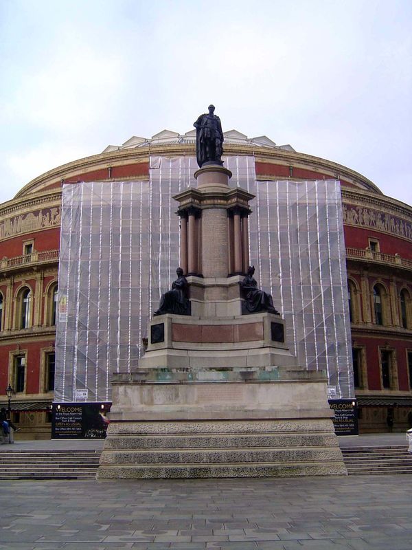 On the south side of the hall there is another figure of Albert, this time atop a memorial to the Exhibition. Designed by Joseph Durham, the