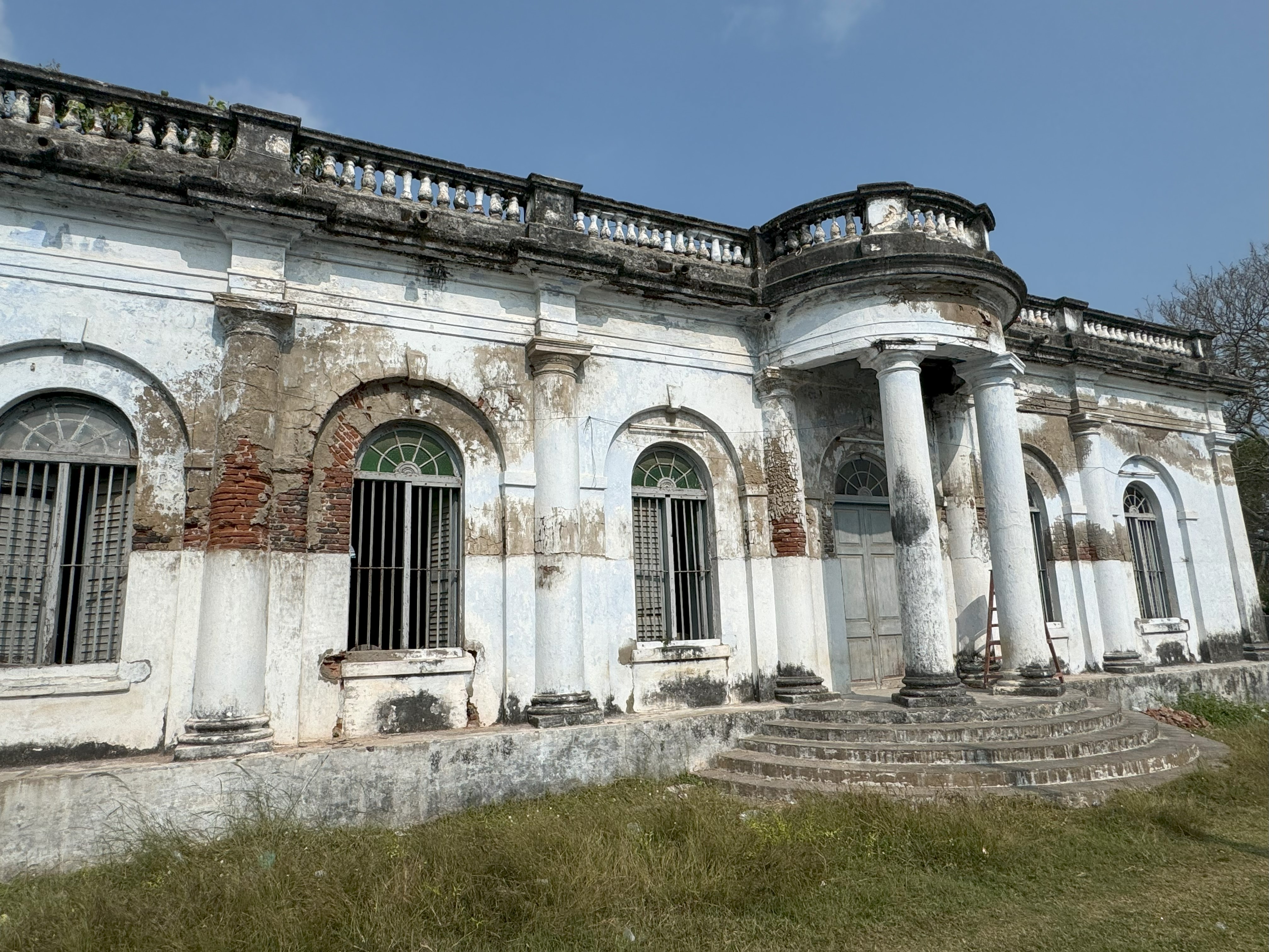 St. Mary's Church, in Machilipatnam.  Locked up; no caretaker on premises.