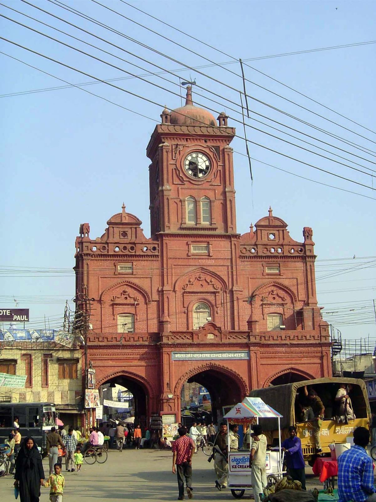 We've come into the old core of the city to see the clocktower that is the town icon. Surely, there must be a dedicatory plaque somewhere, d