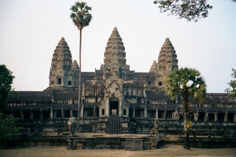 The standard image, taken from the western entrance.