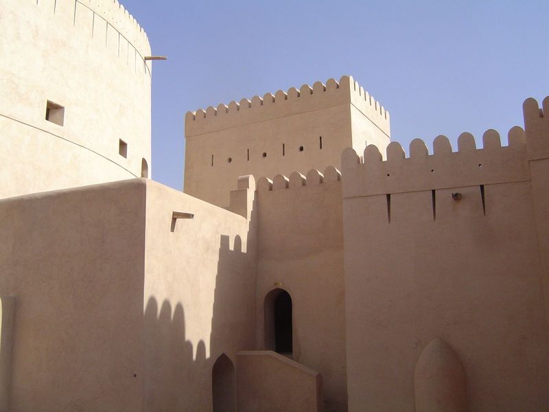 Adjoining it is a palace. Unlike the Lalali and Mirani forts of Muscat, which were begun by the Portuguese, Nizwa Fort was an Omani producti