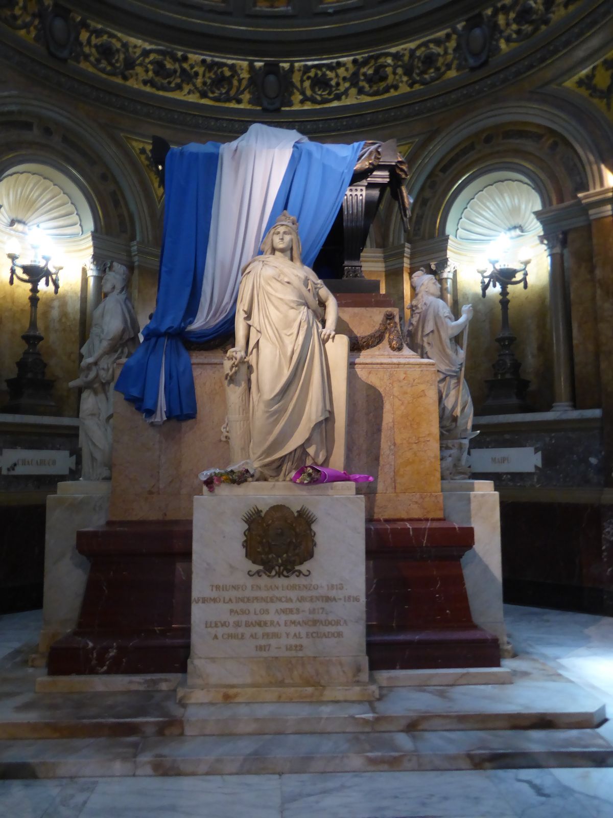 A chapel houses the mausoleum of General San Martín, whose body was returned from Europe in 1880. He had died there 30 years earlier and, co