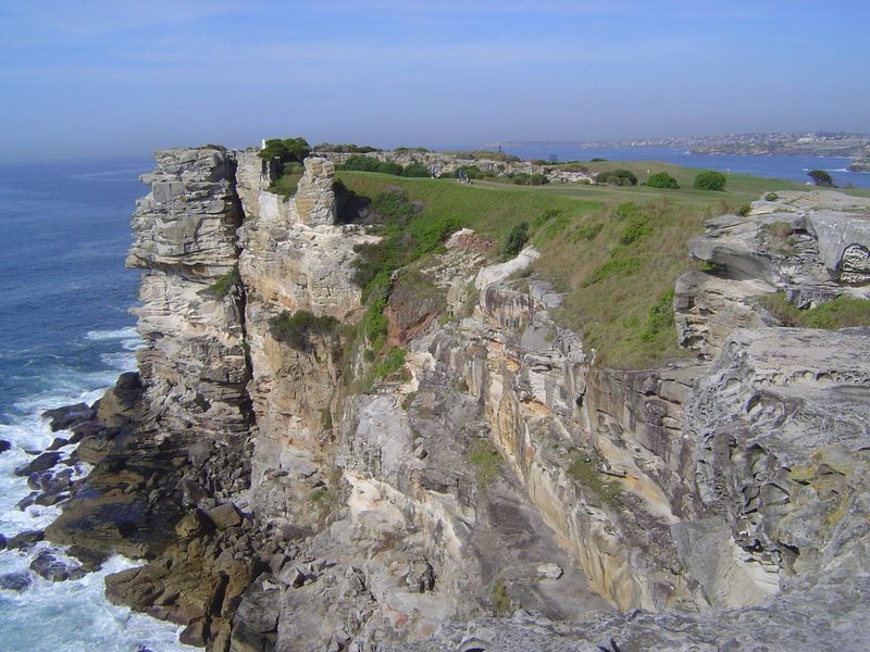 Here's that hook; the view is to the south, with Bondi Beach off to the right.