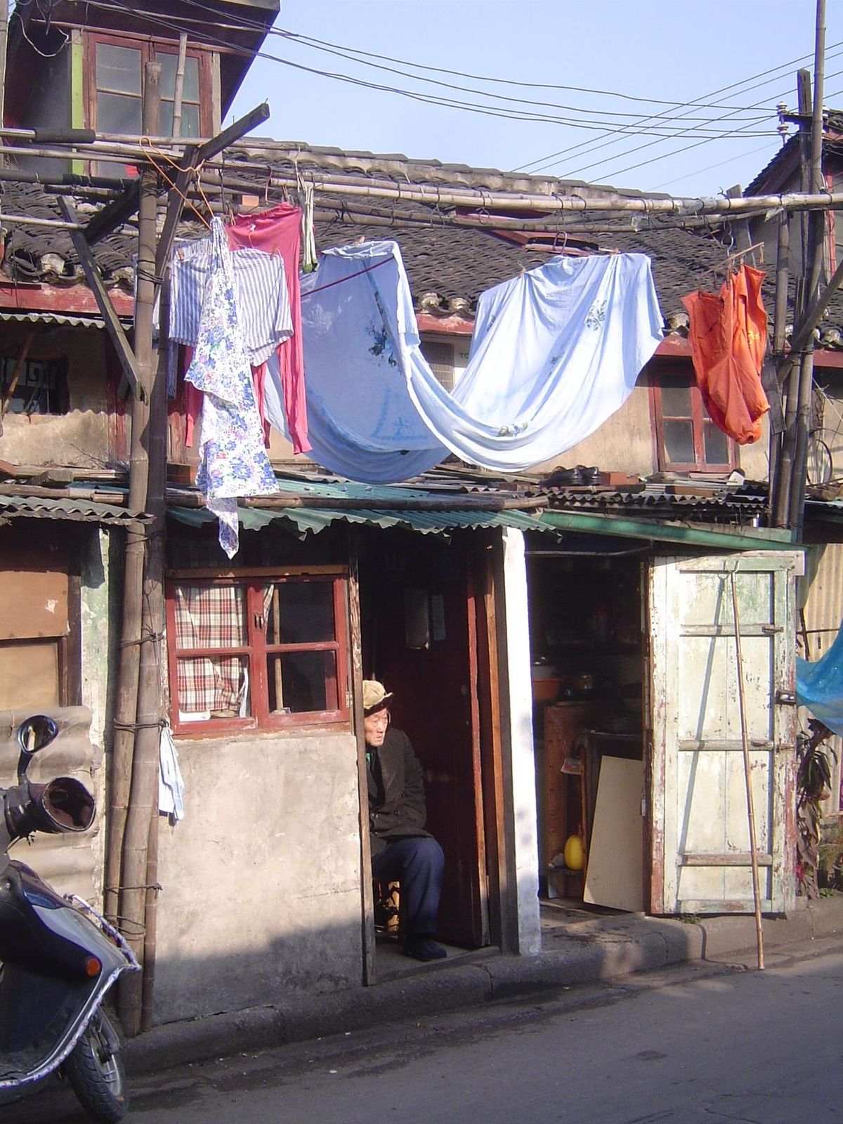 Winter sun, with laundry.
