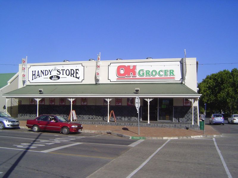Despite the claim to venerable tradition, this building used to be a pharmacy, a tailor's shop, a news stand, and a print shop. By 1960 it w