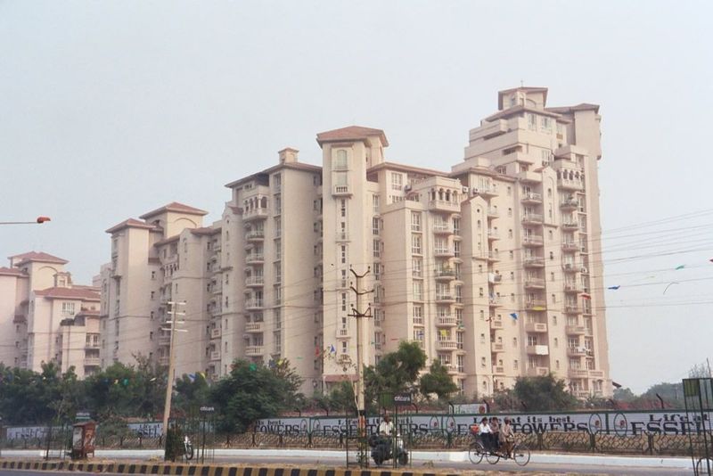 Highrise apartments have moved to Gurgaon, too. DLF has built some, but this group is Essel Towers, a project of the phenomenally successful